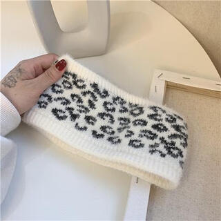 Xiyifen confinement headscarf, women's forehead protection hat, warm postpartum windproof, forehead covering, woolen leopard print headband, autumn and winter, white leopard print s(54-56cm)