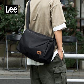 Lee shoulder bag men's large capacity messenger bag simple bag commuter outdoor travel messenger bag black (medium size)