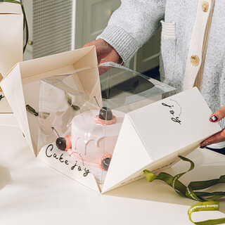 Vinland cake packaging box 6 inches 8 birthday premium box high-end portable folio transparent mousse packaging 4 inches six high-end super thick 400g 6 inches off-white english folio box 1