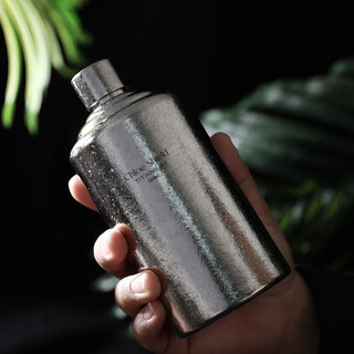 Chloeshield kou dun yi jin jin is equal to 0.5 kg. pure titanium wine bottle for outdoor camping. portable wine bottle. moutai bottle shaped wine set. pure titanium wine bottle 500ml.
