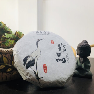 Fragrant word-of-mouth tea 2014 small tea cake fuding white tea date xianggongmei guanyang high mountain old white tea 100g 100g