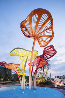 Xiao xiao cloth large stainless steel sculpture customized mirror metal campus square special-shaped landscape garden urban sketch large ornaments orange deposit