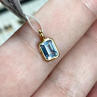 Yimeiyuan yimeiyuan 18k gold inlaid aquamarine pendant colored gemstone female 052702