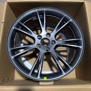 New tesla model y wheel 19-inch brand new sub-black wheel color new 2023 model original 19-inch gray wheel brand new