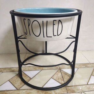 Shantou lincun iron single basin ceramic bowl dog basin stand pet single bowl stand dog bowl cat bowl samoyed teddy small black shelf with ceramic bowl shelf diameter 23 height 25cm suitable for large