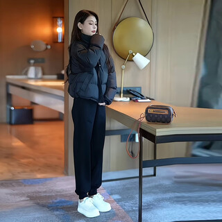 Garnuo black short down jacket for women small 2025 new winter 90 white duck down stand-up collar thickened bread jacket black m 101-115jin jin equals 0.5 kg