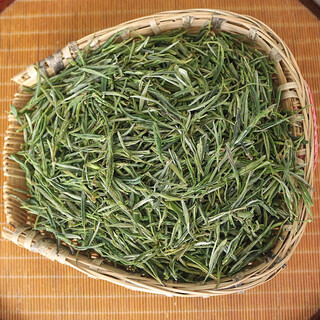 Shanlishan forty years base huangshan maofeng green tea bulk mingqian sparrow tongue maojian orchid fragrance alpine tea yuqian second grade one jin jin is equal to 0.5 kg (the bud head is slightly larger and the taste is mellow