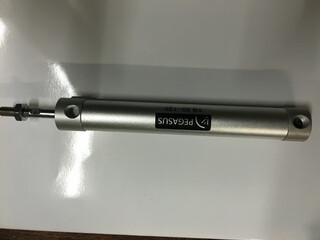 Injection molding machine manipulator manipulator cylinder tilt arm machine manipulator extraction cylinder bronte taiwan shian cylinder 20120