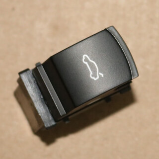 Yusenyi adapts to volkswagen touareg trunk tailgate rear cover trunk switch button button side trunk switch (11 to 18 years)