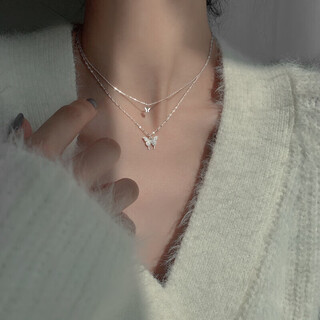 Chow tai fook pt950 platinum butterfly necklace light luxury niche clavicle chain new 520 valentine's day gift valentine's day gift valentine's day gift