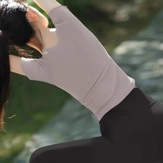 Shuangxiu yoga wear short sleeve women's outerwear anchor red 2025 new sports fitness pilates training wear with chest pad oatmeal color short sleeve l 110-120