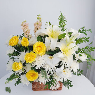 Congshu xiaobaihua tomb sweeping tomb sweeping festival tomb sweeping tomb sacrifice commemoration chrysanthemum white chrysanthemum flower bouquet tombstone fran flower yellow sacrifice d style flower basket