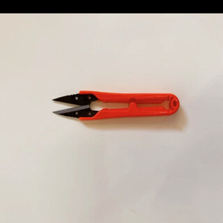 张小泉张小泉塑柄纱剪橙黑小剪刀U型剪刀十字绣剪刀纱剪线头剪缝纫剪 张小泉塑柄纱剪（橙黑）3把