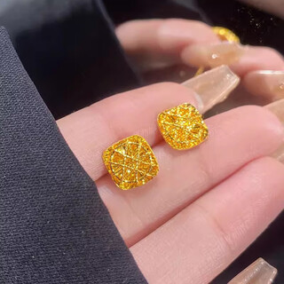 Qmxd vietnamese imitation gold brushed small sugar cube earrings for girls 2025 new style small fresh and high-end earrings for women sugar cube earrings