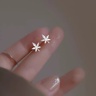 Yican s999 silver needle maple leaf earrings women's niche design trendy earrings 2025 new hot style light luxury high-end earrings earrings