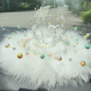 Mountain gradually green super cute car ornaments 2025 new diamond-encrusted swan car high-end feather cushion car dashboard decoration with thoughts a