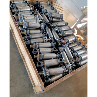 Photovoltaic column punching machine four-stroke gasoline engine steel pipe drilling machine mountain bracket column drilling machine 4-8 tons mechanical cylinder (width 85/70 holes 28)