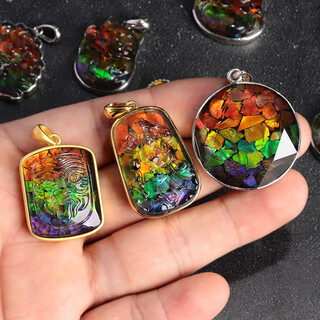 Bixiu tang natural ambirite stone pendant silver inlaid round colorful big star followed by the god of wealth pendant four-leaf clover necklace you can enter the live broadcast room to view and select goods.