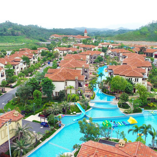 Yunfu yuetianxia hot spring hotel (villa large/twin beds) + double breakfast + private hot spring