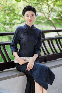 Should the cheongsam chinese style ice velvet slim fit retro fashion elegant temperament daily three-quarter sleeve cheongsam 2024 autumn women's ink blue three-quarter sleeve 230909011 4xl