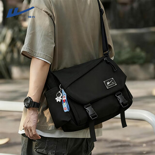 Pull back messenger bag, men's trendy shoulder bag, casual sports shoulder bag, women's small backpack, lightweight chest bag, student bag