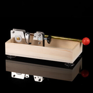 Qiashuo nut opening artifact walnut and macadamia nut opener opener shell opener clamp fresh nut tool hawaiian fruit opening artifact new type - with suction cup