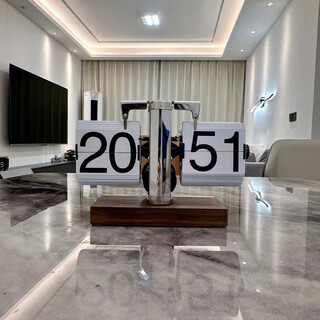 Momen mechanical page-turning clock, automatic page-turning clock, living room clock, retro personalized desktop ornament, clock creative ornament, walnut-24 hour model 20.7*8.8*14.3cm