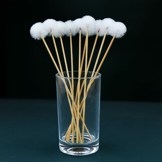 Shantou lincun ear-picking goose feather stick to pick out ears, goose down hair, large, medium and small ear-picking tools, white bamboo ear picking spoon, white bamboo goose feather middle head, 10 pieces