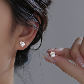Qi xiaomi s999 pure silver pearl bow earrings women's ear hole screw anti-loss imitation pearl earrings small earrings one pair + gift box packing