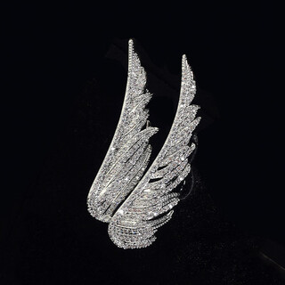 Lingmeng angel wings exquisite and elegant feather brooch, temperament and versatile matching accessories, suit coat brooch, silver flying wings, 1 piece (including small gift box)