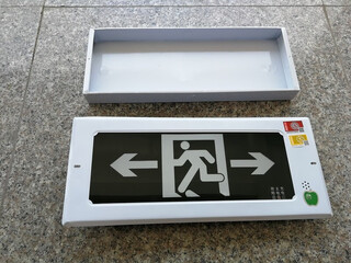 Fire emergency indicator light led safety exit sign emergency passage evacuation indicator emergency lighting new national standard concealed two-way (with embedded box)