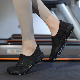 Ruizhilang indoor cycling shoes dynamic single shoes special shoes for men and women gym comprehensive training strength five finger yoga aerobics shoes giant 713 black (standard sports code) 38