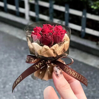 Mini bouquet eternal car interior decoration air outlet senior girls ornament gift aromatherapy car mounted dried roses luoxia with car clip + aromatherapy tablets