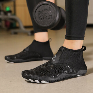 Mccannon indoor fitness shoes women's anti-slip silent rope jumping shoes men's squat deadlift shoes shock absorbing sports shoes soft sole yoga shoes black 43