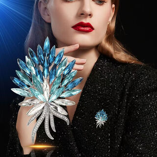 Ancient nai brooch, high-end women's exquisite niche corsage, light luxurious style pin, scarf buckle, birthday gift, practical for women, blue crystal brooch