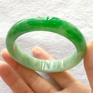 Ice waxy sun green jade bracelet laokeng floating green square ice seed green imperial concubine gift female jade bracelet no. 56