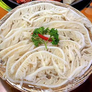 Haoyu provides fresh melaleuca tripe black and white melaleuca 500g, solids 80%, slaughterhouse fresh tripe beef louver hot pot ingredients crystal melaleuca 500g (solids 80%)