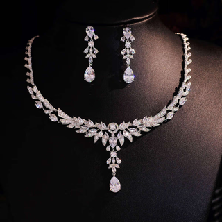 Chauiyin chaoyin super flash bride wedding v-neck wedding dress dinner party dress accessories luxury zircon necklace and earrings three zircon necklace + earrings (silver needle)