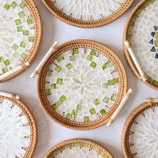 Fan yejia rattan tray shell fruit plate woven breakfast basket japanese bamboo bread basket dessert creative basket rattan shell fruit plate white and green checkered 24*3cm