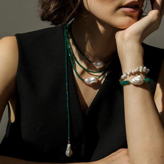 Shu mo autumn and winter new freshwater baroque pearl long necklace women's light luxury high-end pendant pointed stone sweater chain green crystal long short/set