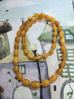 Kechu natural beeswax old wax european necklace round old material gift giving