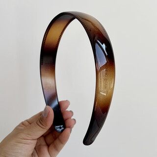 Sarah deere korean wide-brimmed acrylic headband, simple and versatile non-slip toothed headband, hair press, face wash and hair clip, caramel color