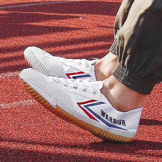 Huai li high school entrance examination track and field shoes, lace-up soft-soled non-slip canvas shoes, martial arts shoes, student physical education class running shoes, examination long jump shoes, standing long jump shoes 39, too large/need to take 2 sizes smaller