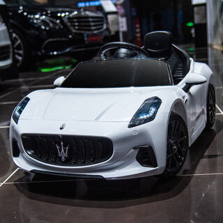 乐威普玛莎拉蒂儿童电动车四轮小孩遥控汽车可驾驶车宝宝可坐人生日礼物