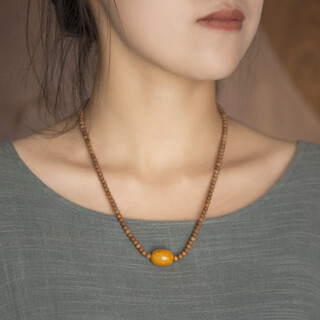 Forest natural demon flower old beeswax amber clavicle chain single bead necklace original pendant national fashion sweater chain literary autumn