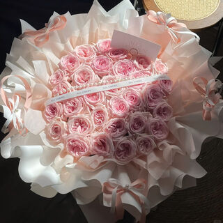 Huawang-valentinstagsblumen werden innerhalb einer stunde in derselben stadt geliefert. rosa rosensträuße werden als geburtstagsgeschenk an die besten freunde und freundinnen geliefert. lieferung in kleinen mengen noch am selben tag. am liebsten schenke ich dir 33 rosa litschi-rosen | ds063