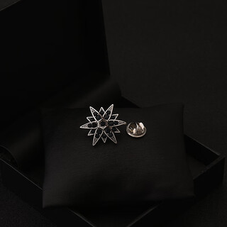 Quamer retro gun black six-pointed star brooch men's suit versatile badge exquisite small lapel pin one retro silver