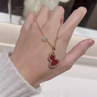 Micro-gift gourd necklace for women, carnelian, exquisite 18k gold-plated design pendant, diamond clavicle chain for girlfriend, high-end version of carnelian necklace