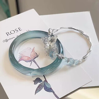 Kzd blue ice fox bracelet for women stacked sea blue butterfly bracelet for women with cool feeling and niche temperament xiaohongshu bracelet + bracelet