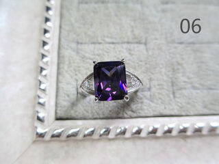 Library selected purple zircon 5a super flash fire color copper plated k gold color retention ly03 simulated tanzanite gemstone ring 06 main stone 10*8mm us size 6